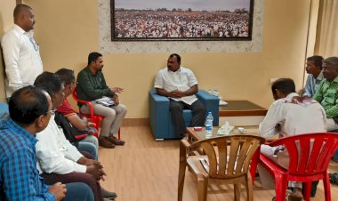 आमदार आवताडे यांनी वाढीव कर स्थगितीबाबत घेतली आढावा बैठक.