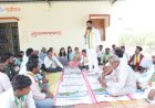 राष्ट्रवादी शरदचंद्र पवार पक्षाचे अधिकृत उमेदवार अनिल सावंत यांनी साधला 14 गावाचा  गाव भेटी दौऱ्यात  जाणून घेतल्या ग्रामस्थांच्या तक्रारी.