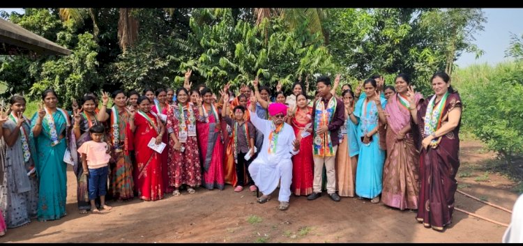 अभिजीत पाटील यांची माढा मतदार संघात महिलांनी सुरू केला प्रचार