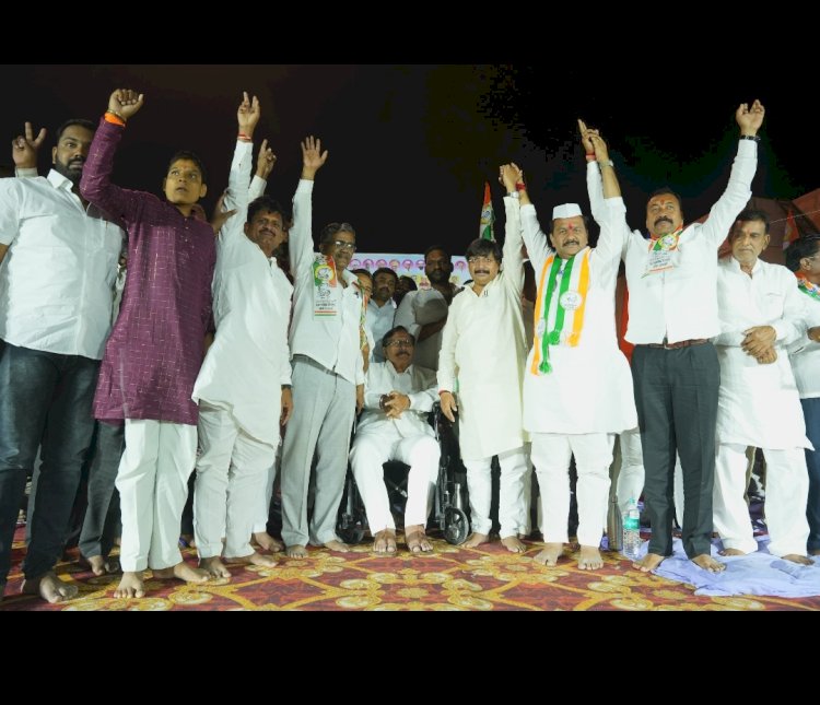 अभिजीत पाटलांचे बळ वाढले तर शिंदेंना धक्का